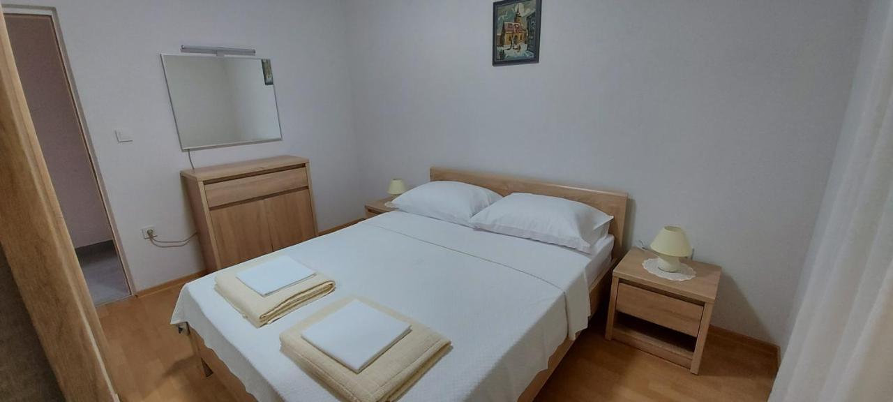 Apartment Anchi Сень Екстер'єр фото